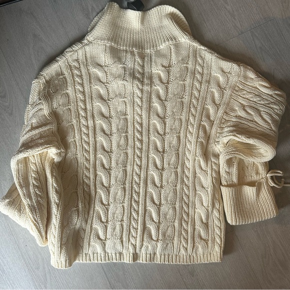 Djerf Avenue chunky cable knit sweater - Picture 6 of 6